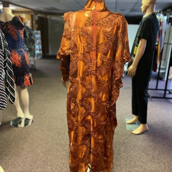 Gorgeous two pieces dress - Picture 2 of 6